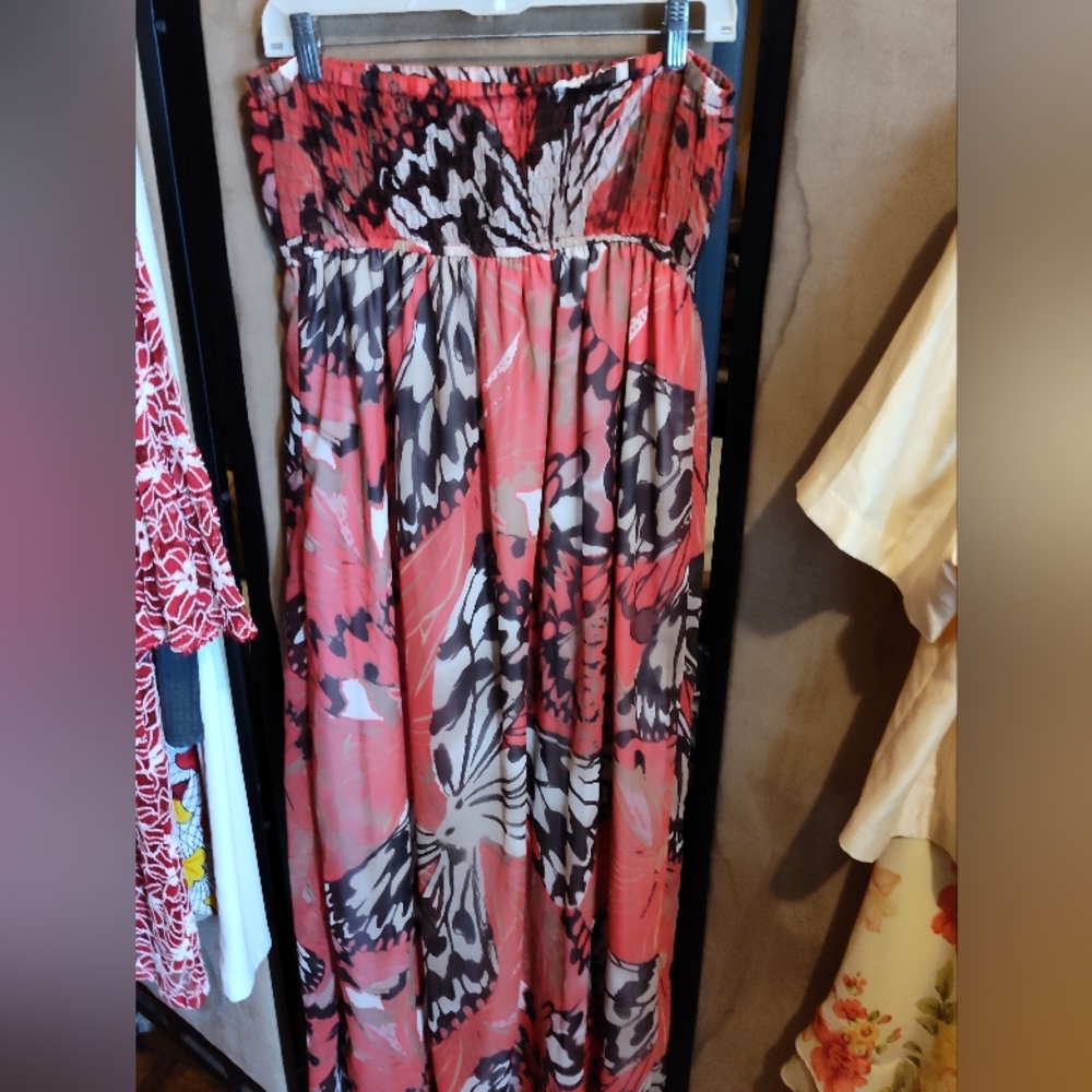Sleeveless dress